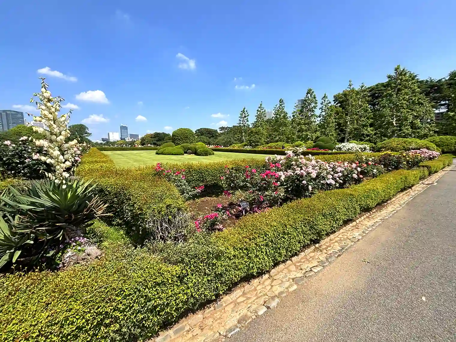 整形式庭園（東エリア）