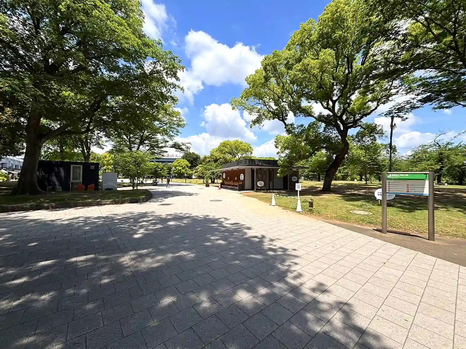 舗装広場