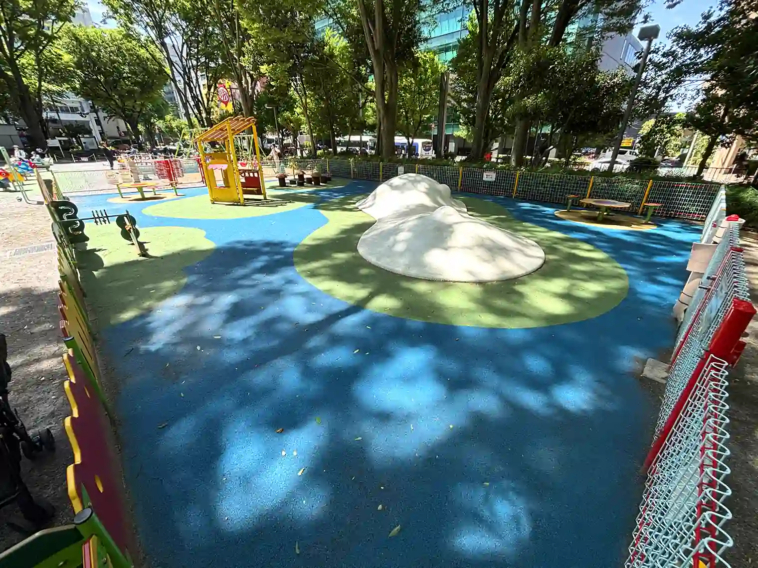 ちびっこ広場