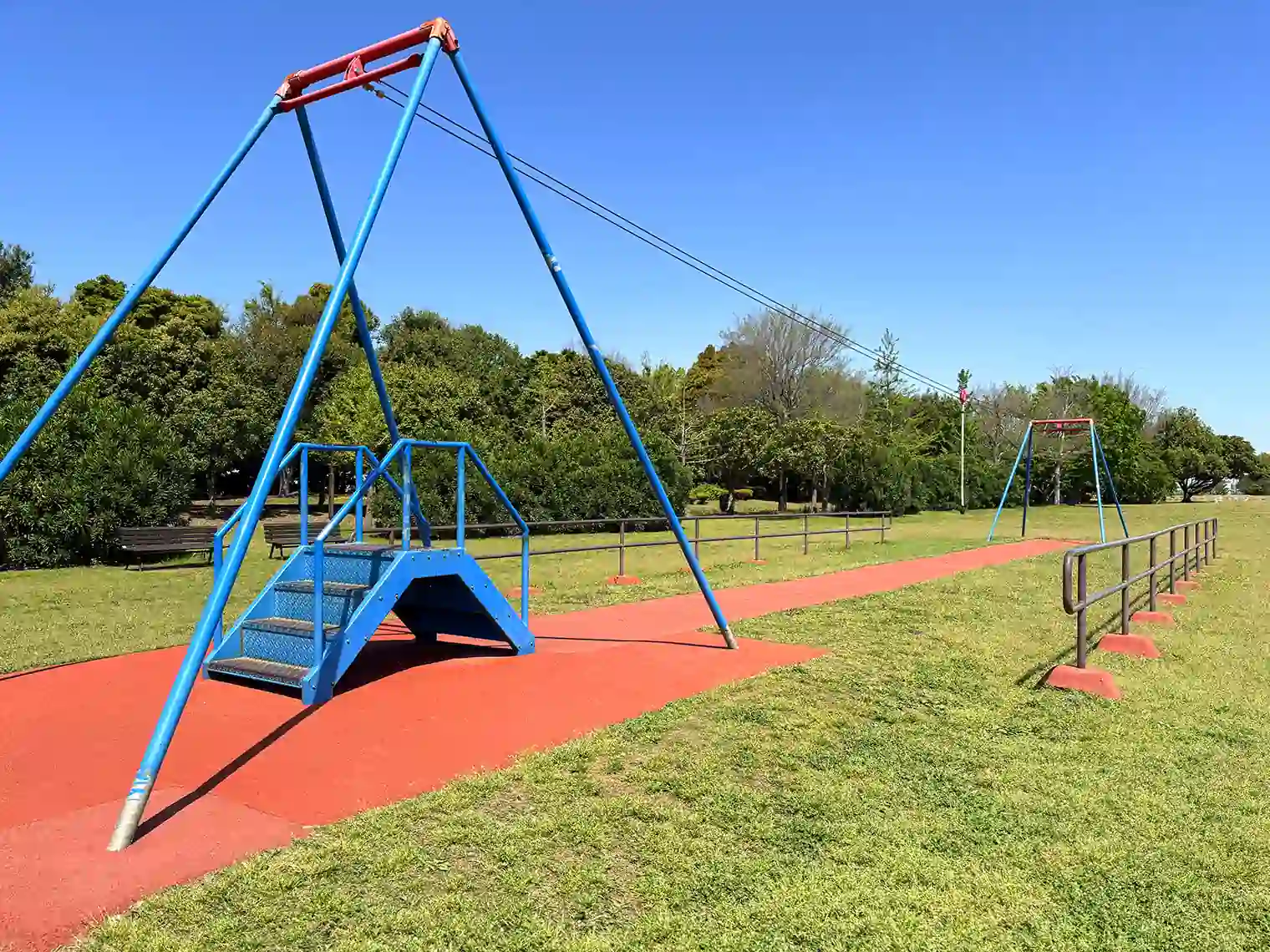 遊具広場の遊具（若洲公園）