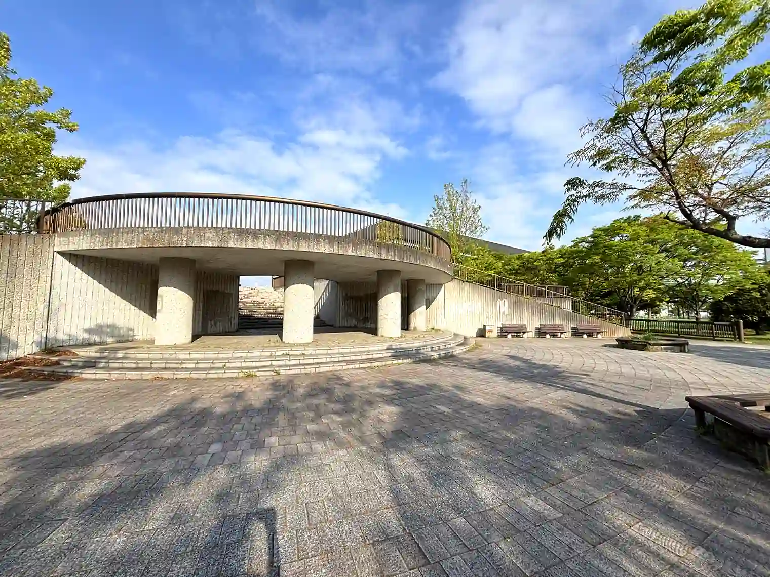 連絡橋入口
