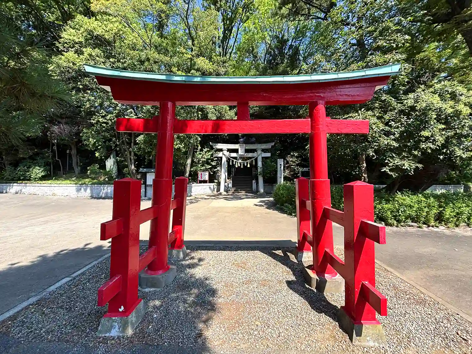千束八幡神社の鳥居
