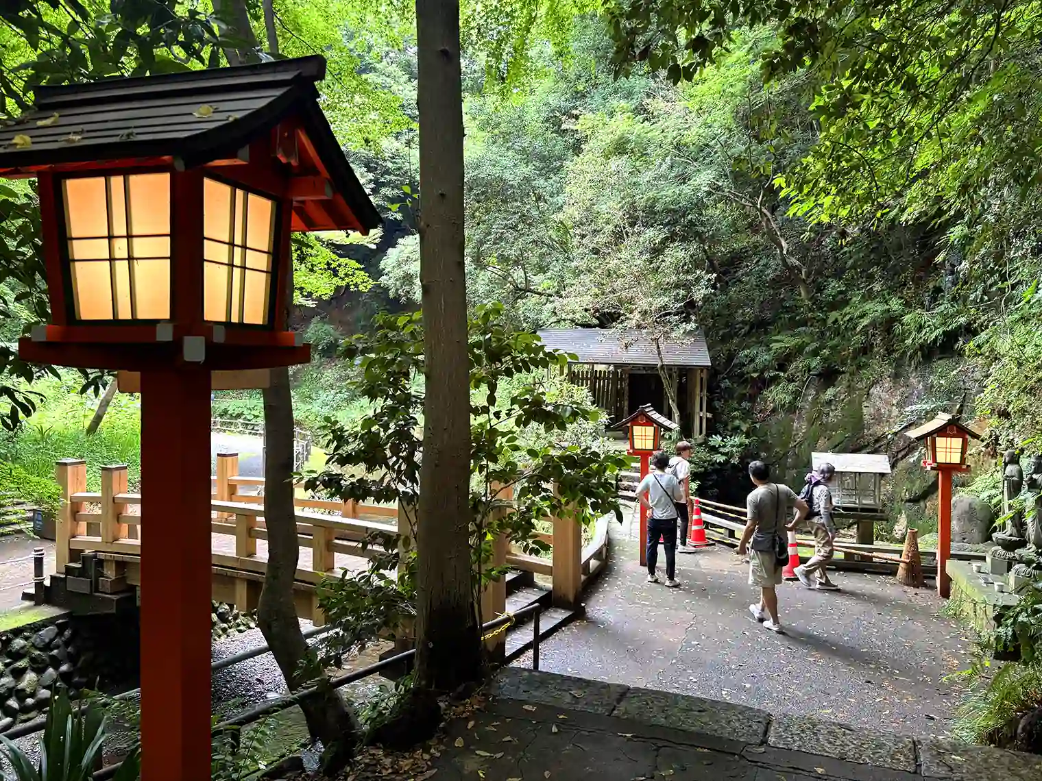 利剣の橋と不動の滝