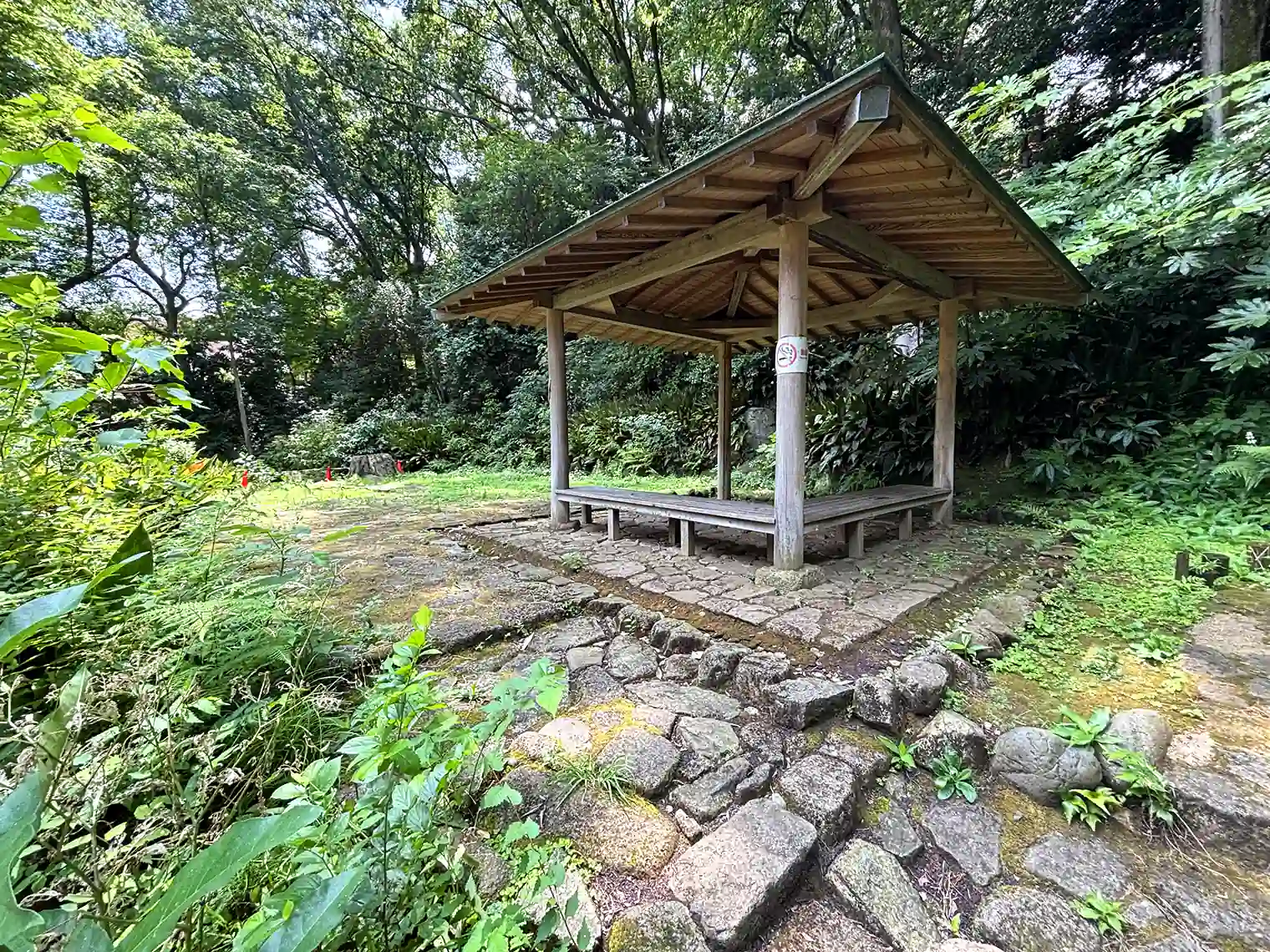 東屋