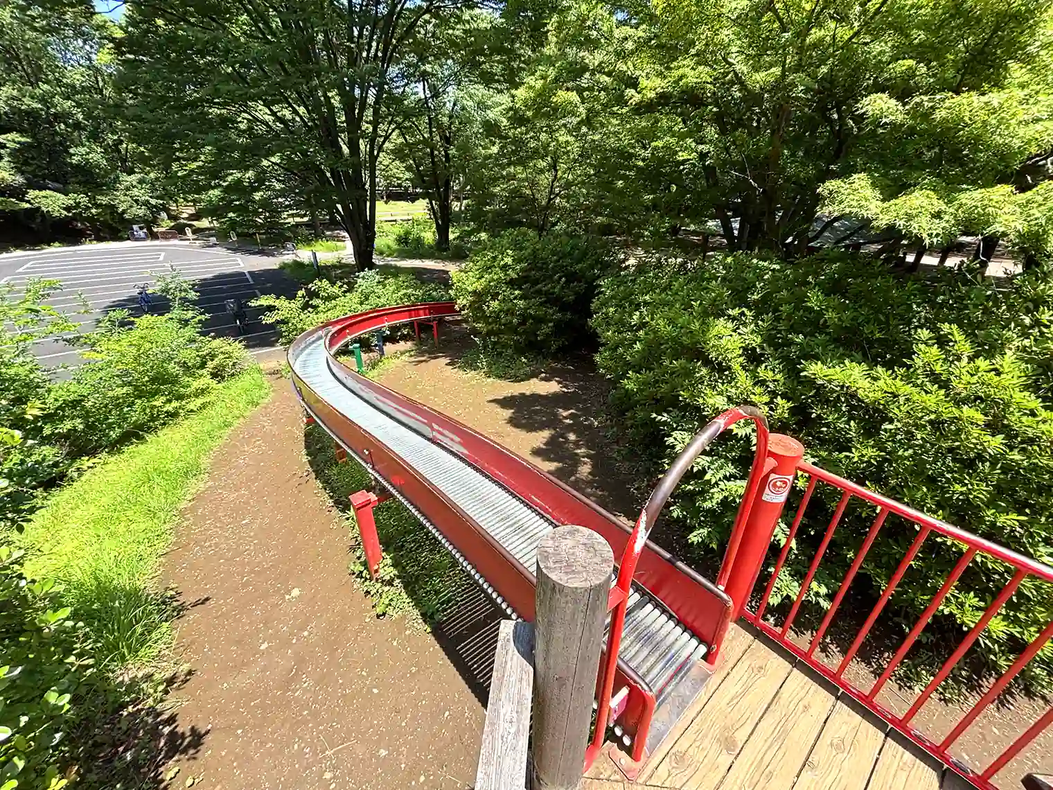風のすべり台（こどもの森）