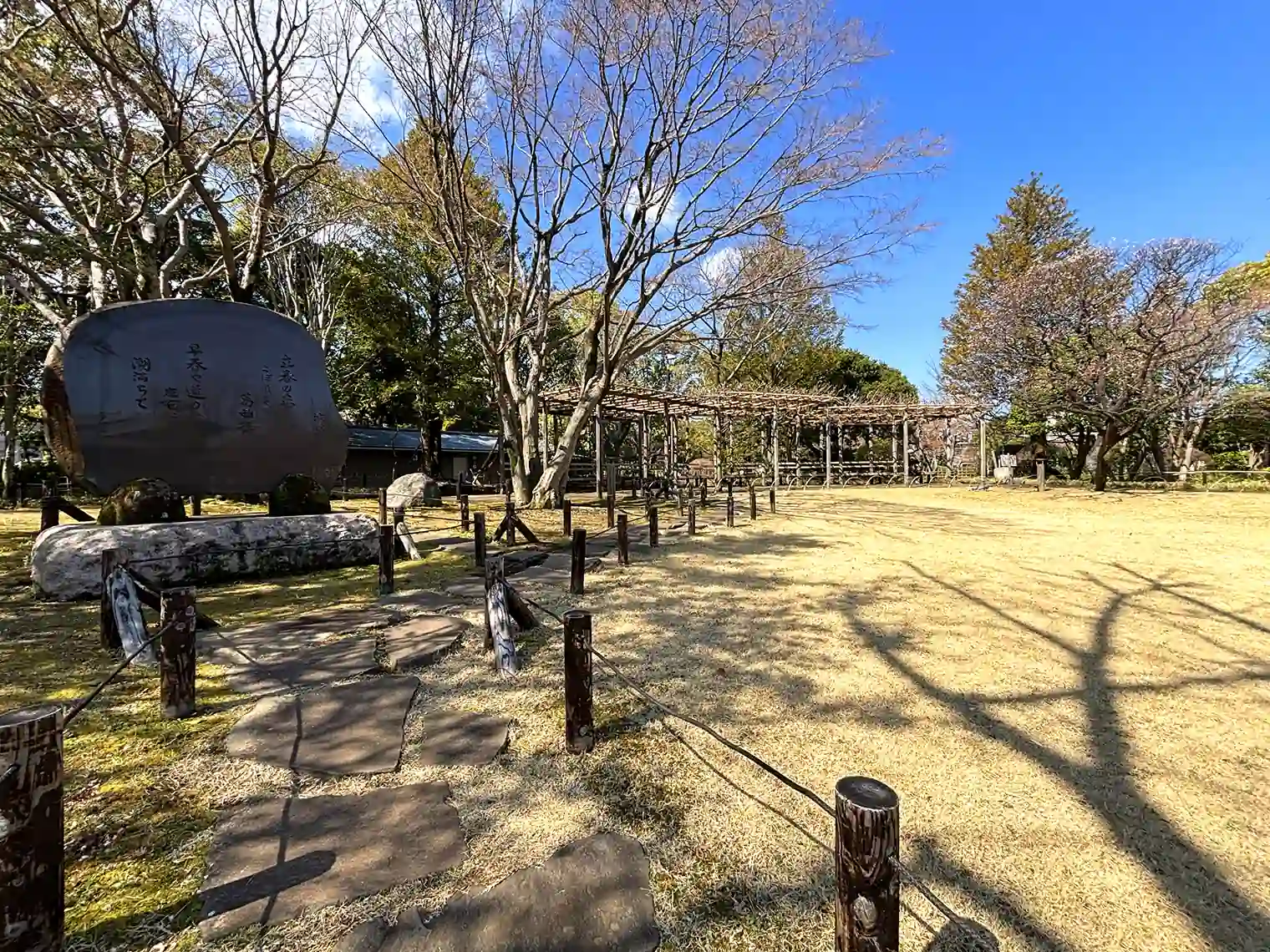 石田波郷句碑（江戸川平成庭園）