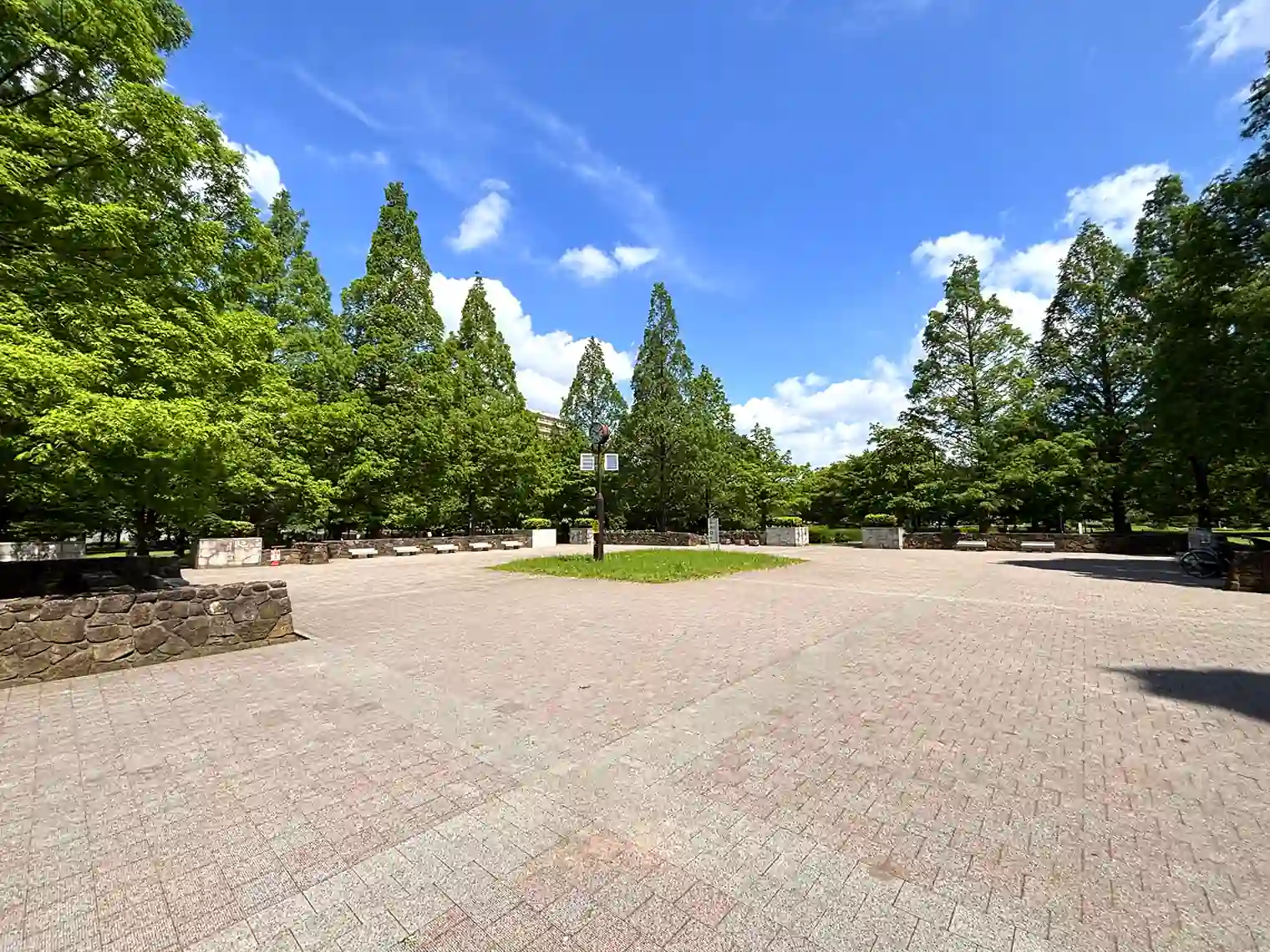 中央休憩広場（B地区）