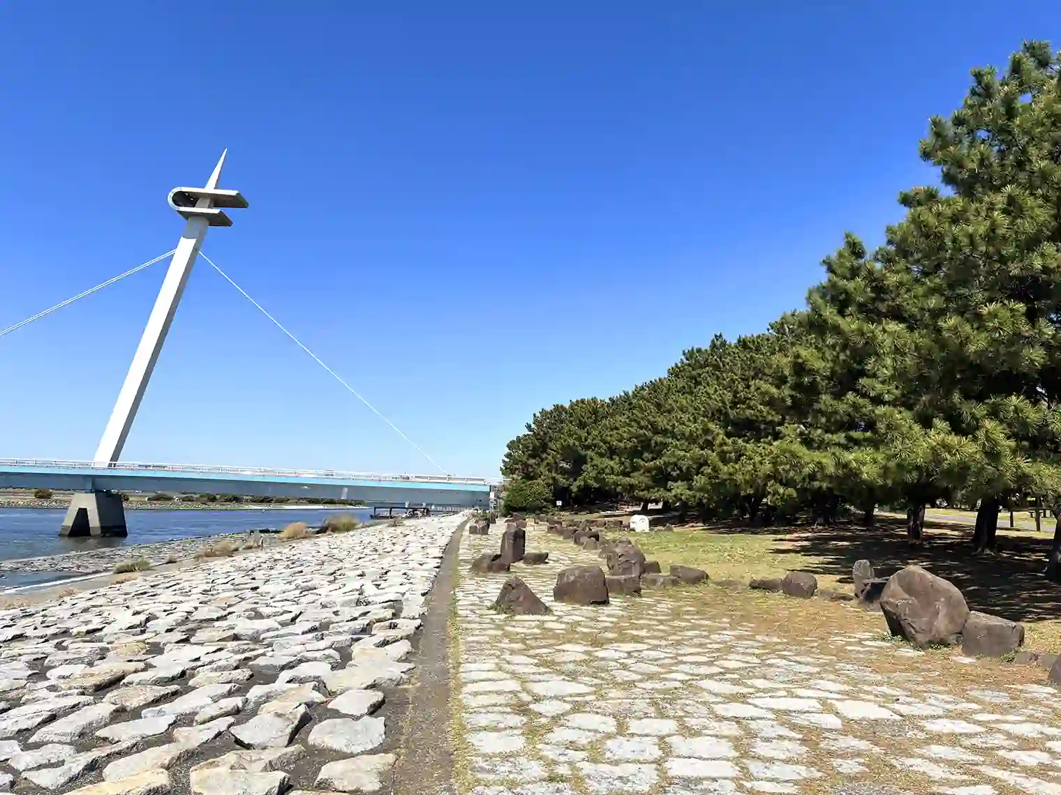 葛西渚橋と海岸沿い石畳エリア
