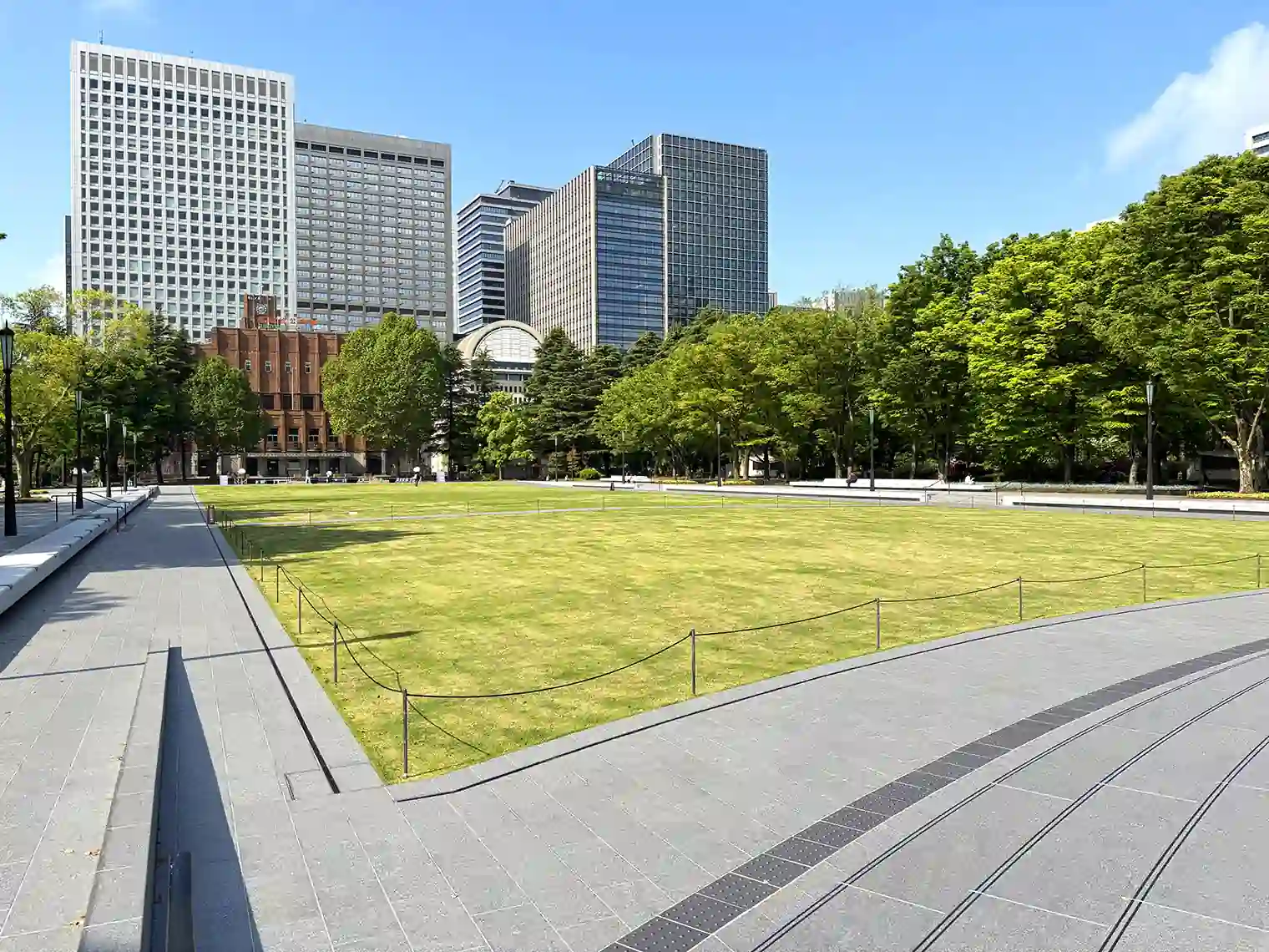 芝庭広場