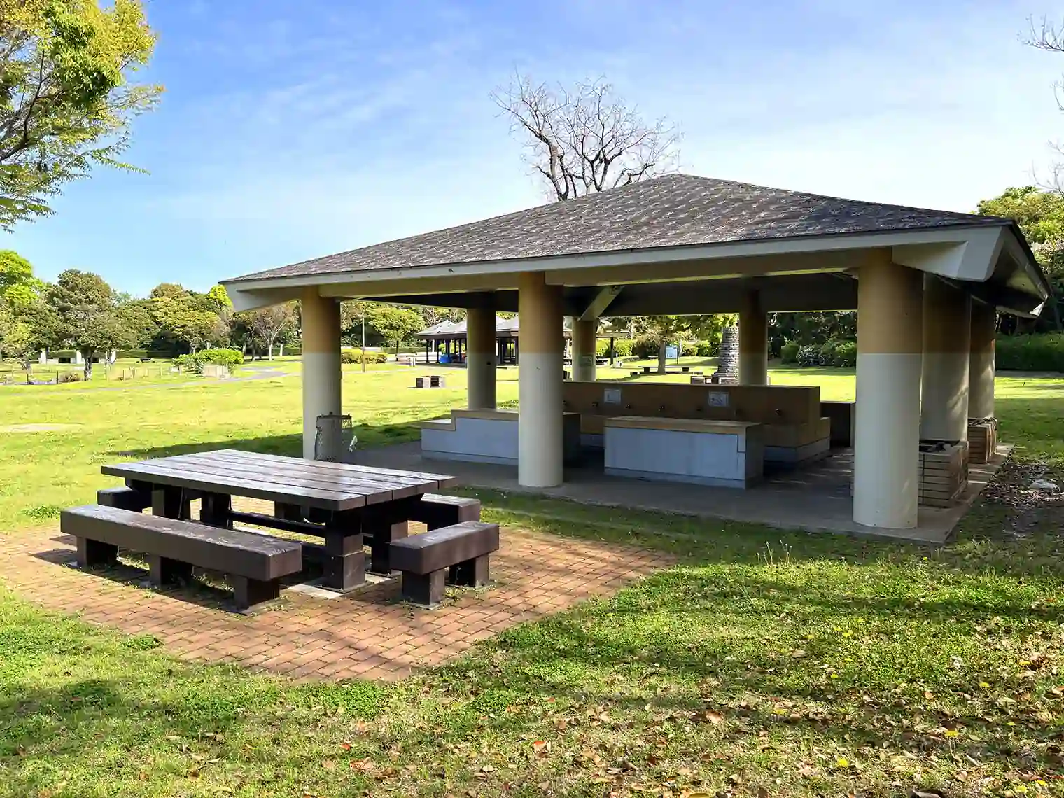 キャンプ場の調理場（若洲公園）