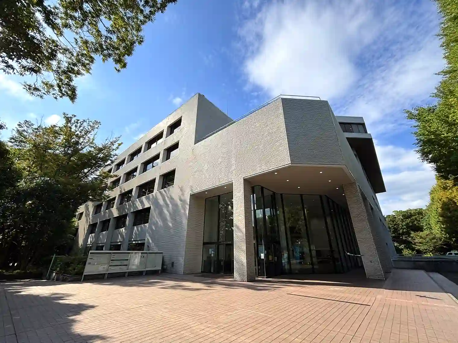 都立中央図書館