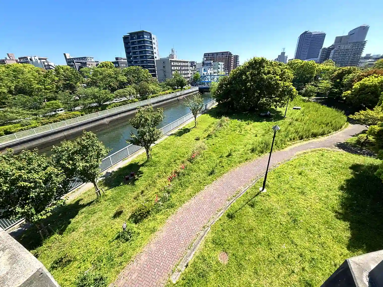 木場公園大橋から見る仙台堀川