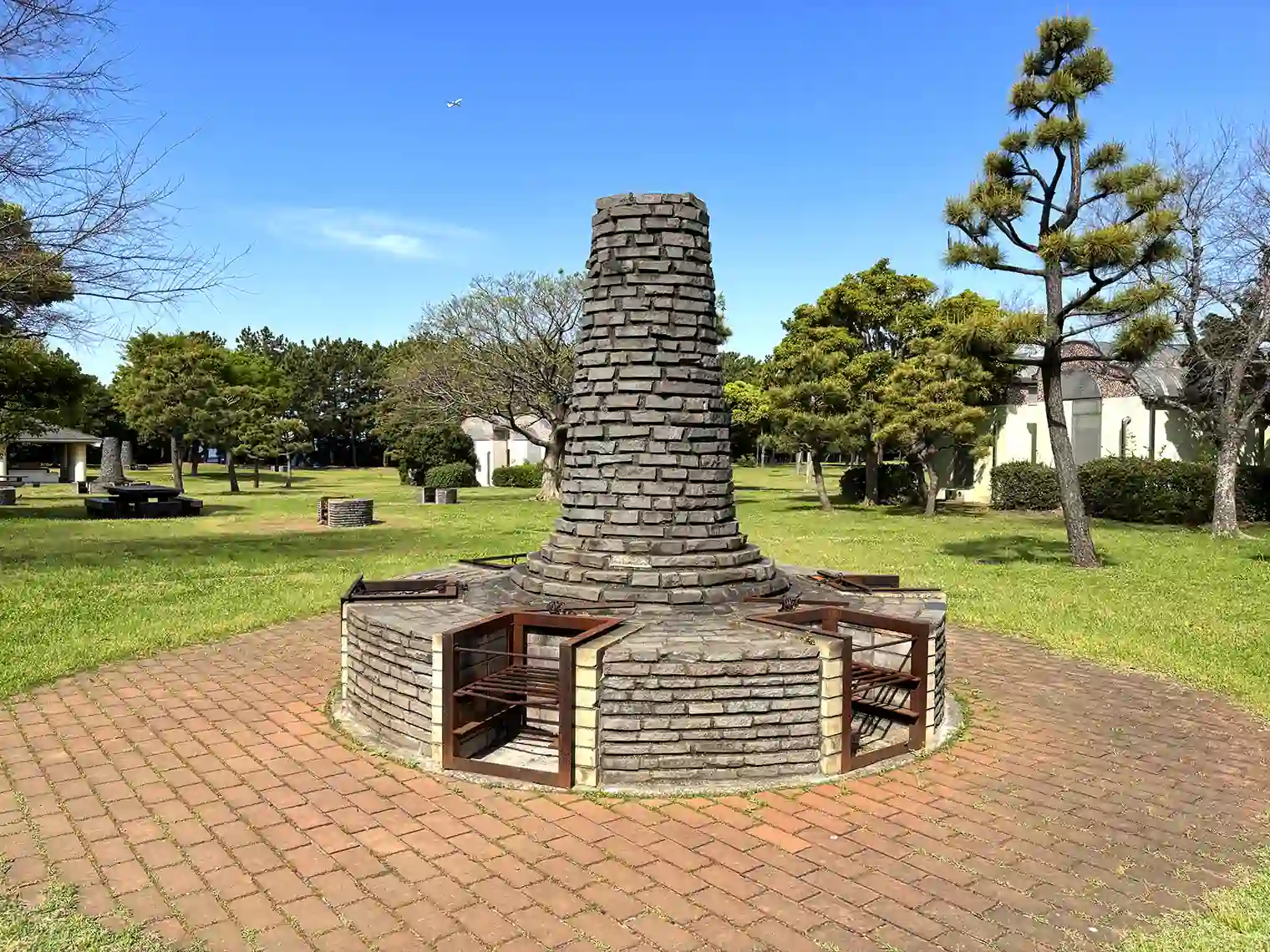 キャンプ場のバーベキューコンロ（若洲公園）