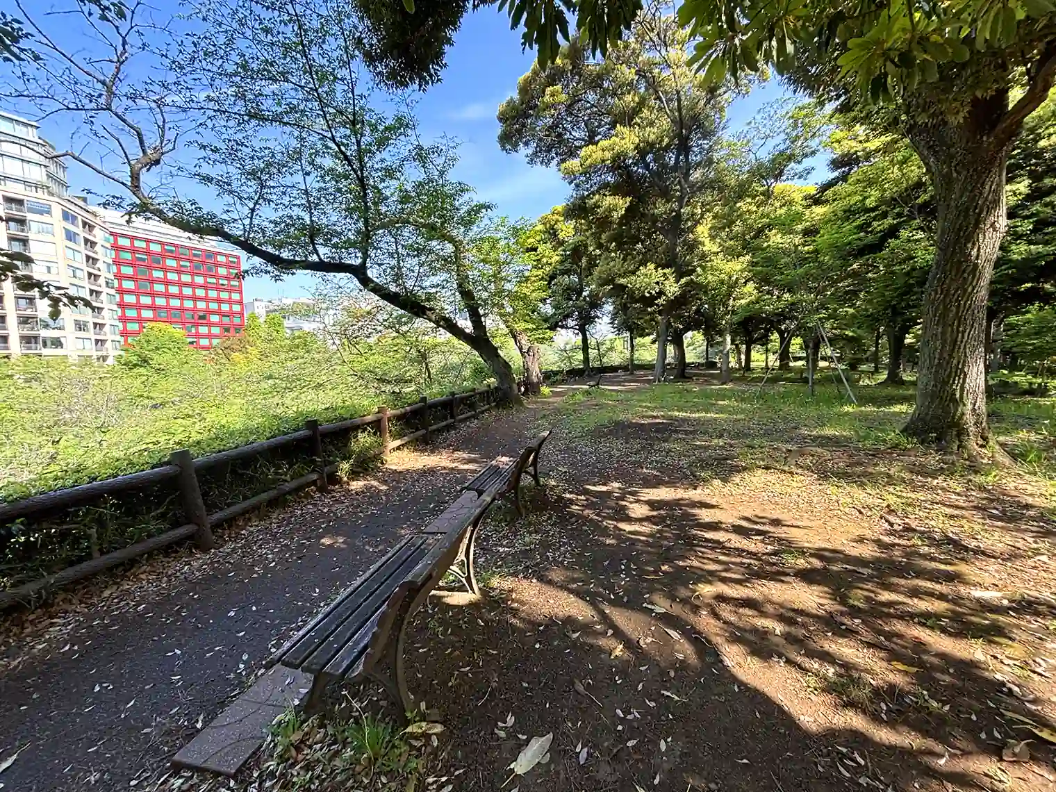 千鳥ヶ淵が眺められる休憩場所