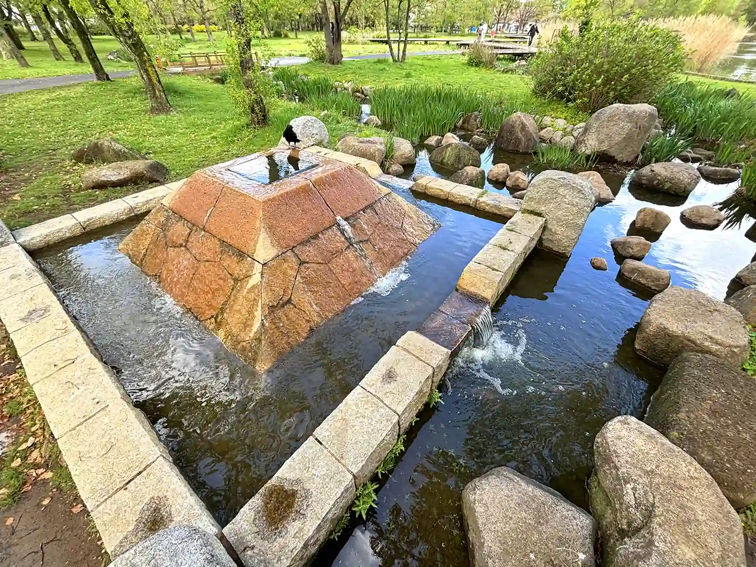 オブジェ型噴水（B地区）