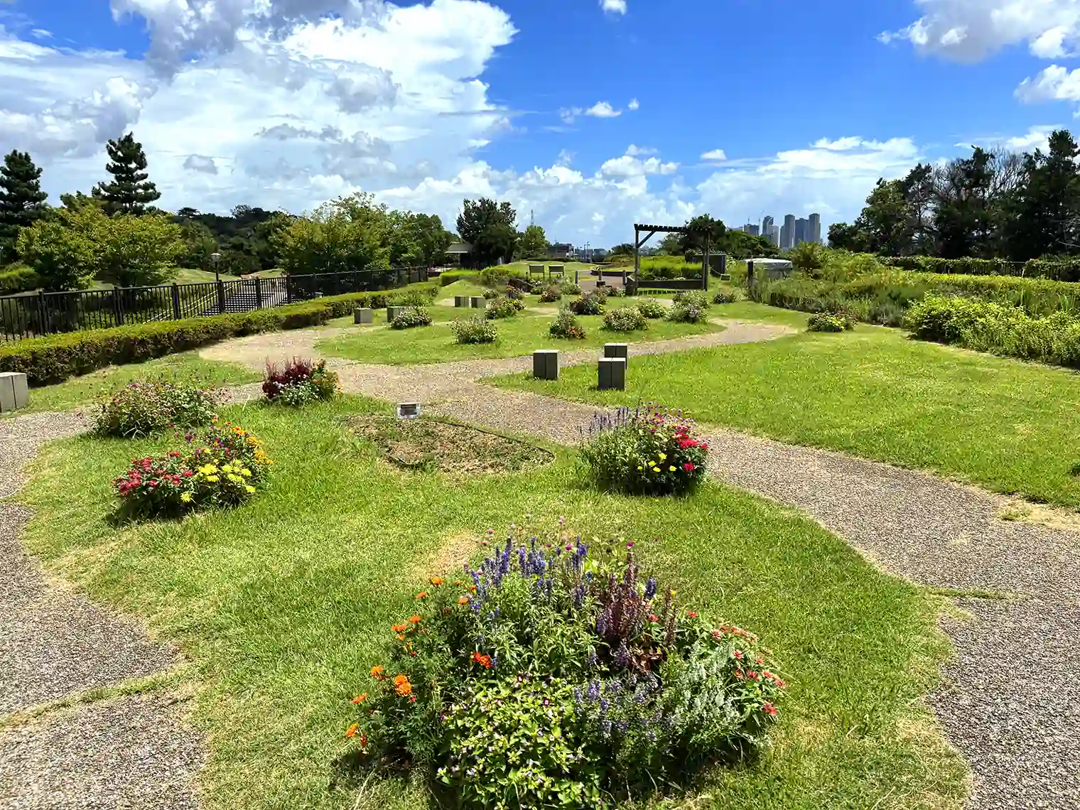 ナチュモコガーデン（住民管理花壇）